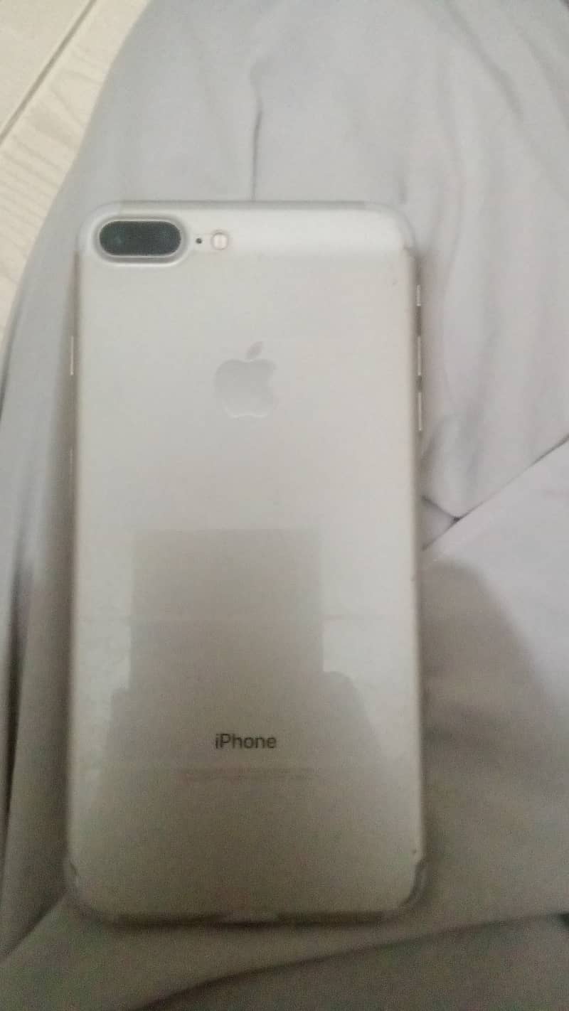Apple iPhone 7 Plus 1