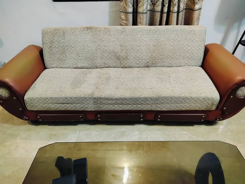 Sofa cum bee 0