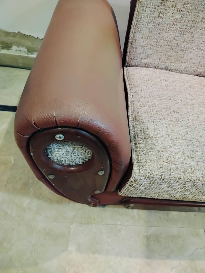 Sofa cum bee 2