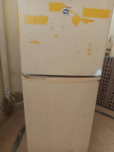 PEL Refrigerator Fridge Medium Size Perfect Cooling