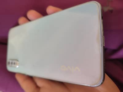 vivo S1 Amoled + 100% Geniuan