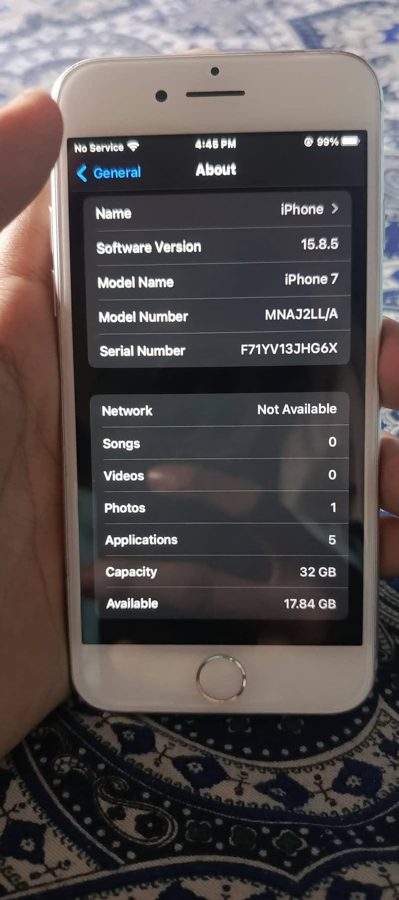 Apple iPhone 7 2