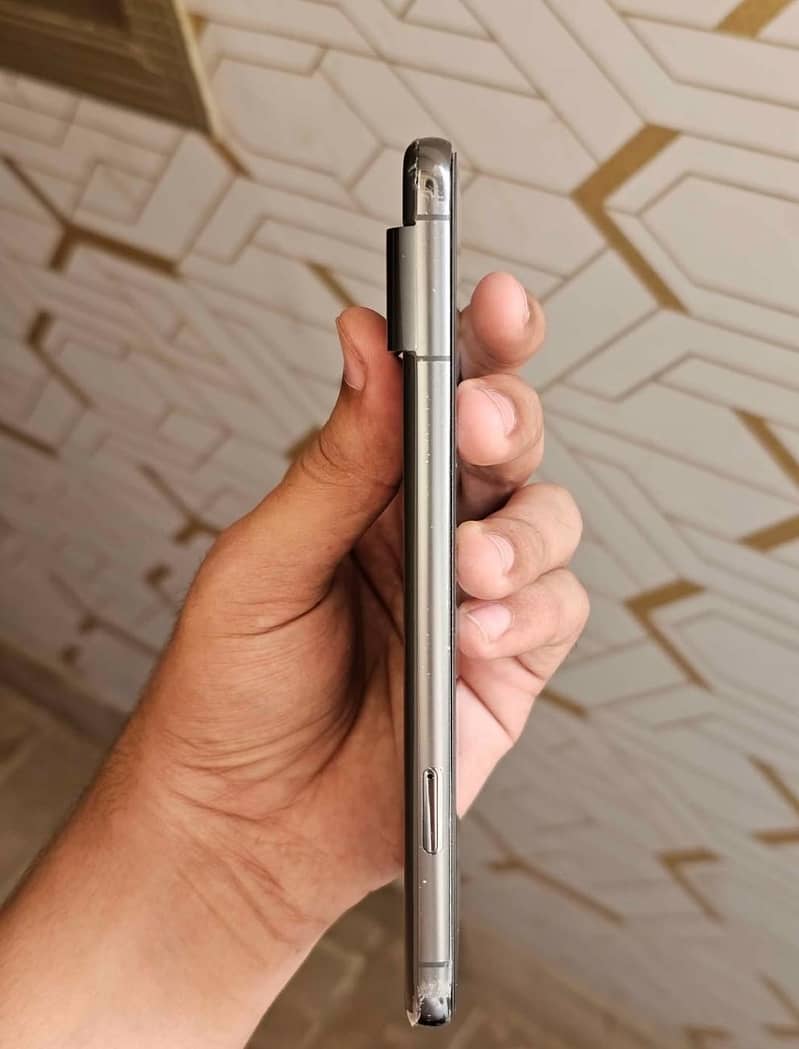 Google Pixel 8 Pro 2