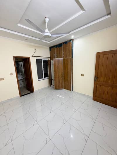 4.5 Marla Brand New Ground Portion Available For Rent (Cavalry Ground Extension)