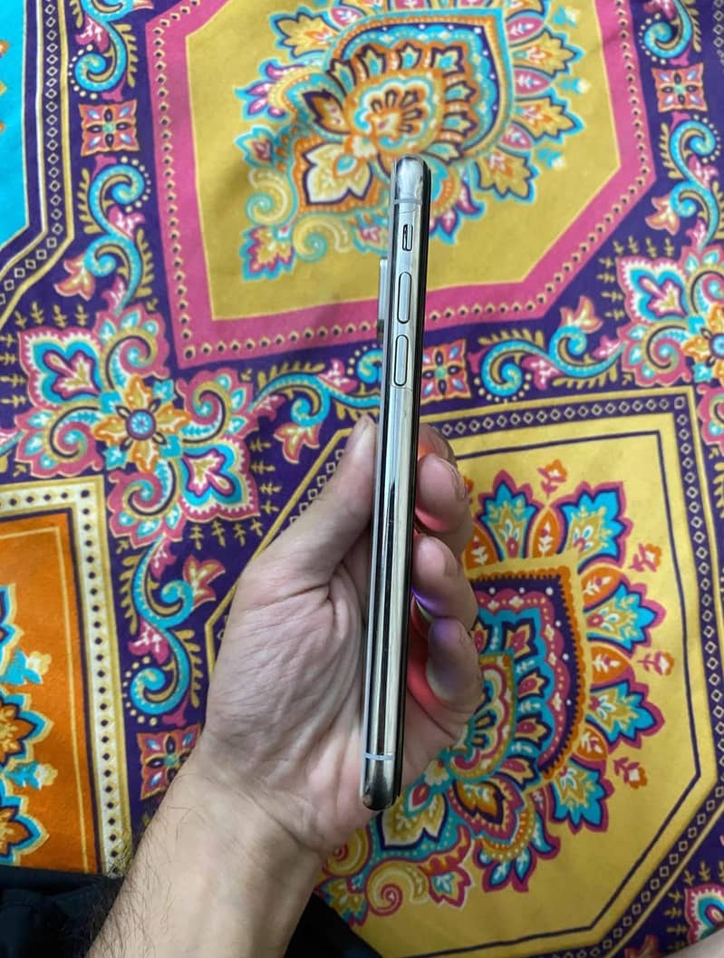 iPhone X 3
