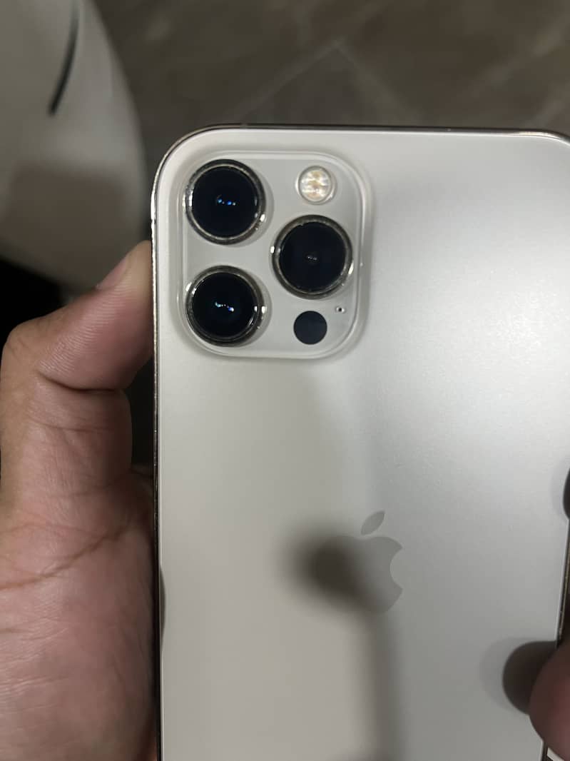 Apple iPhone 12 Pro Max 6