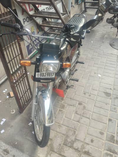 10/10 condition Black colour Honda CD 70