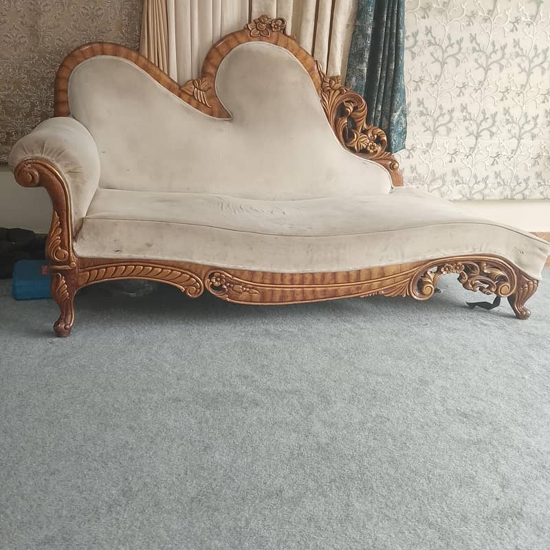 sofa 1 pic 0