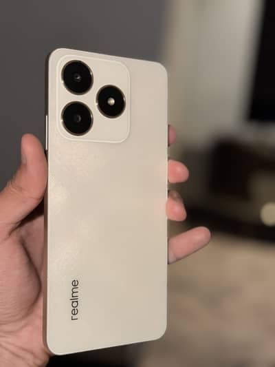 Realme C63
