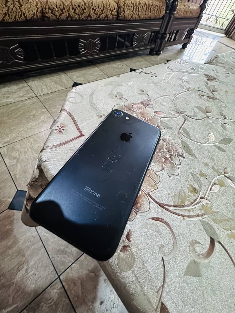Apple iPhone 7 4