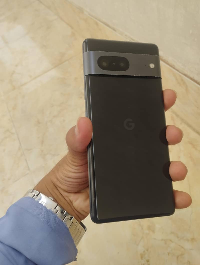 Google Pixel 7 4