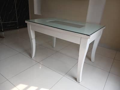 6-seater solid wood dinning table set – excellent condition