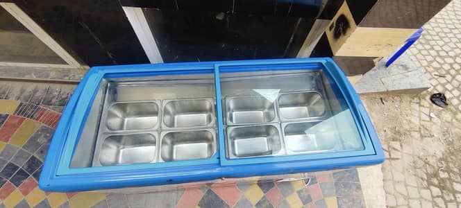Varioline 2 Door Display Ice Cream Freezer with Bowls Installed