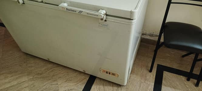 Hier freezer double door and center table