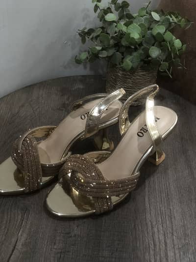 Golden formal heels