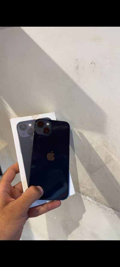 Apple iPhone 13