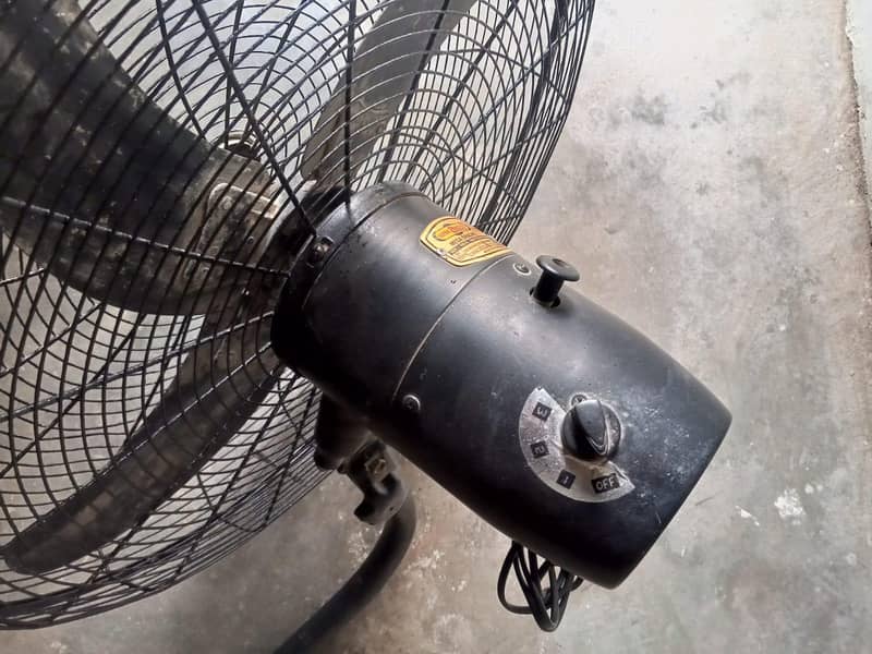 Bracket Fan 2