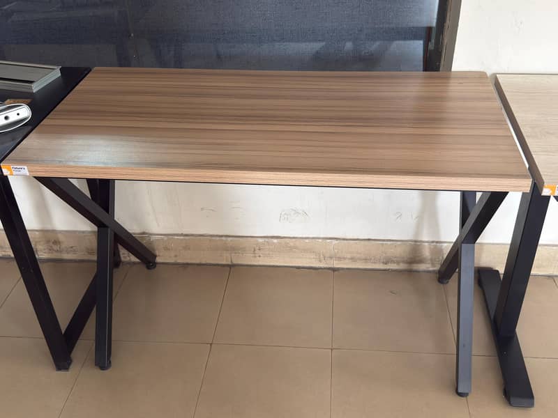 Study/Computer Table 11