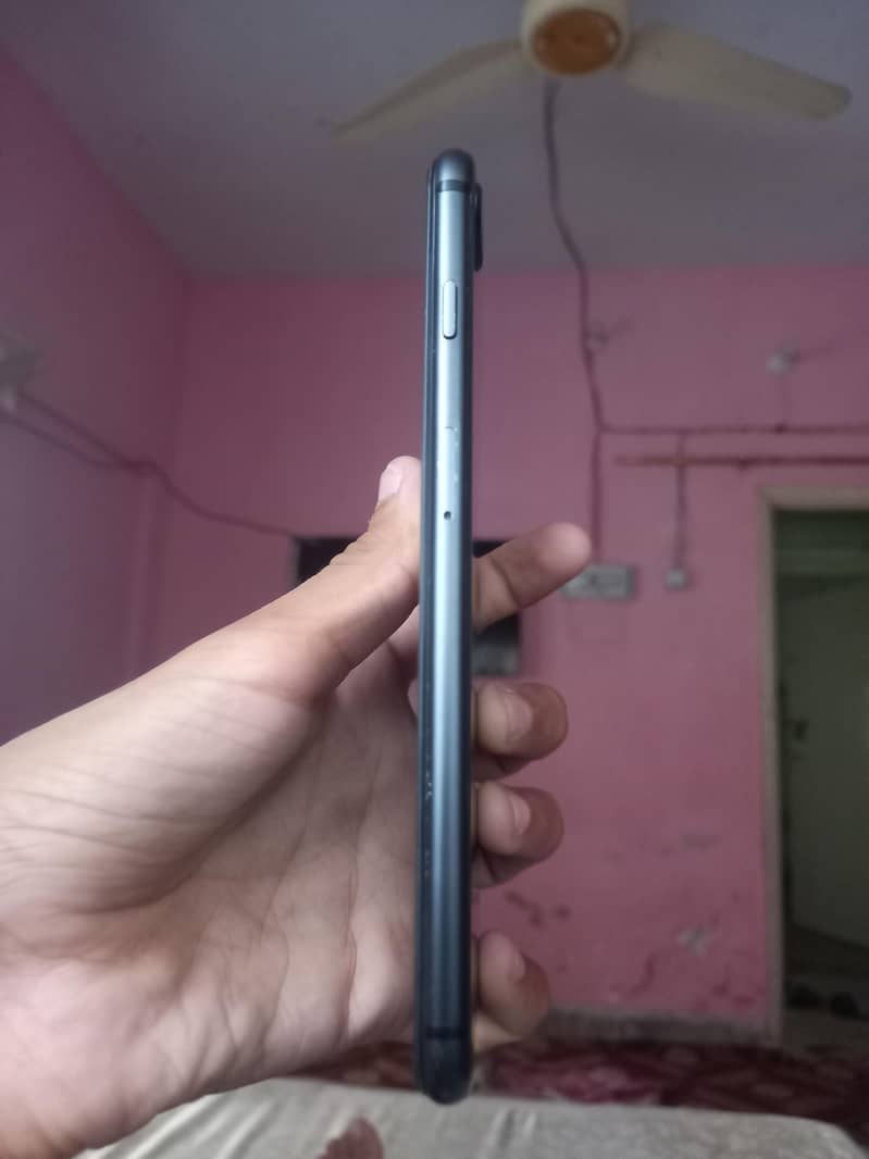 Apple iPhone 8 Plus 1