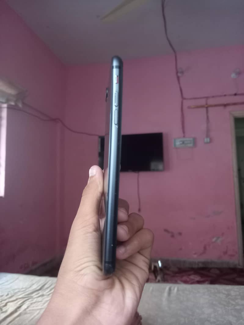 Apple iPhone 8 Plus 2