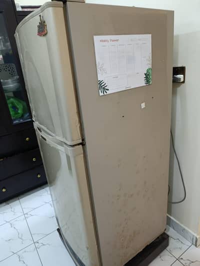 Dawlance 10 CFT Refrigerator for Sale (Negotiable)