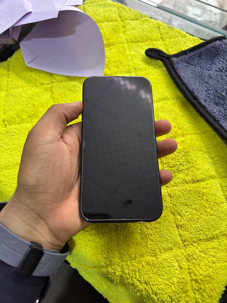 Apple iPhone 15 3