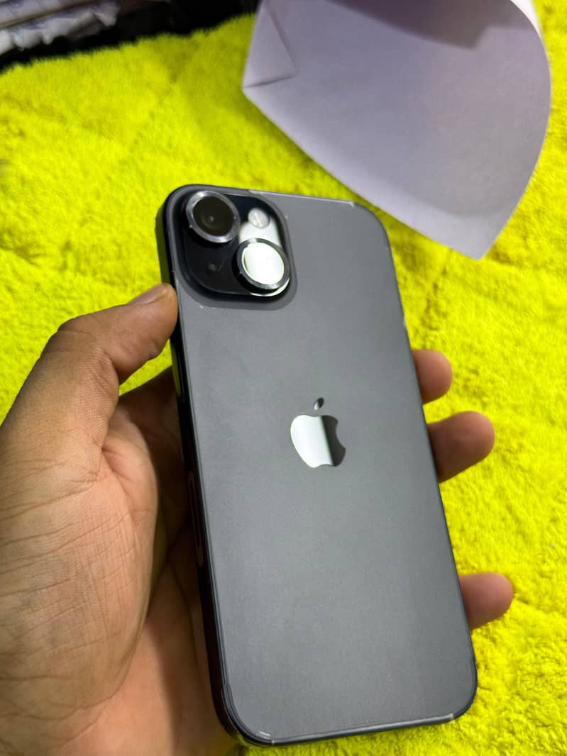 Apple iPhone 15 4