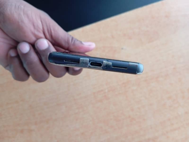 Google Pixel 7 4