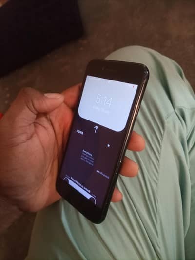 Apple iPhone 7