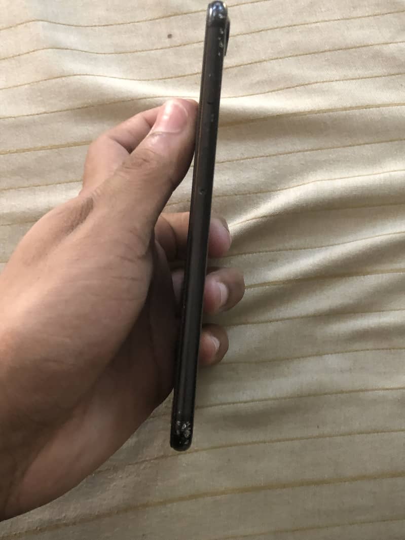 Apple iPhone 7 Plus 6