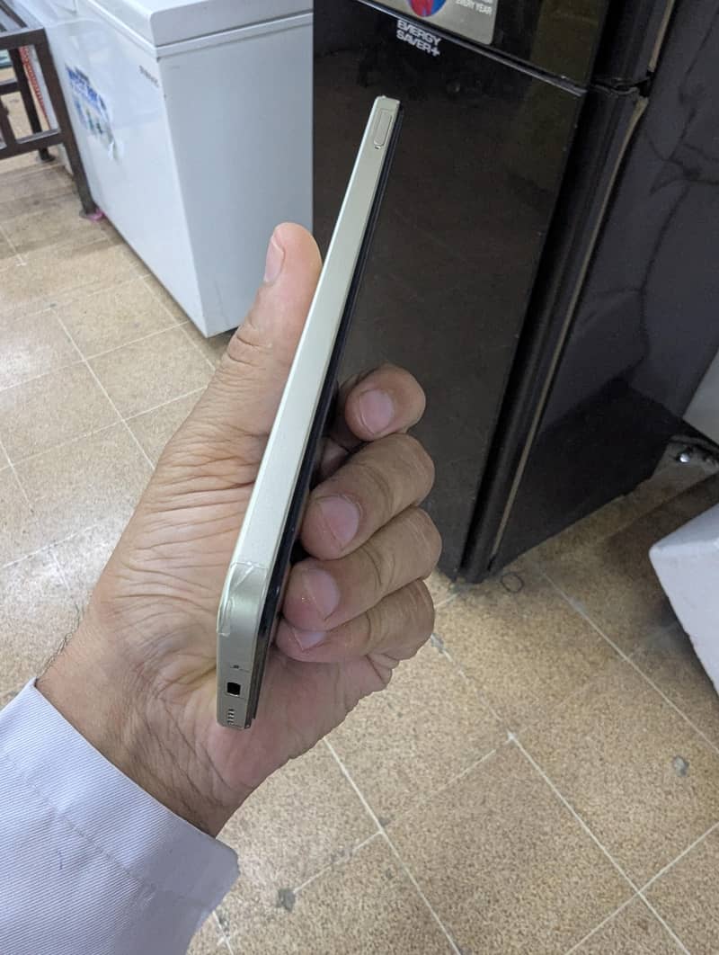 Realme C75 3