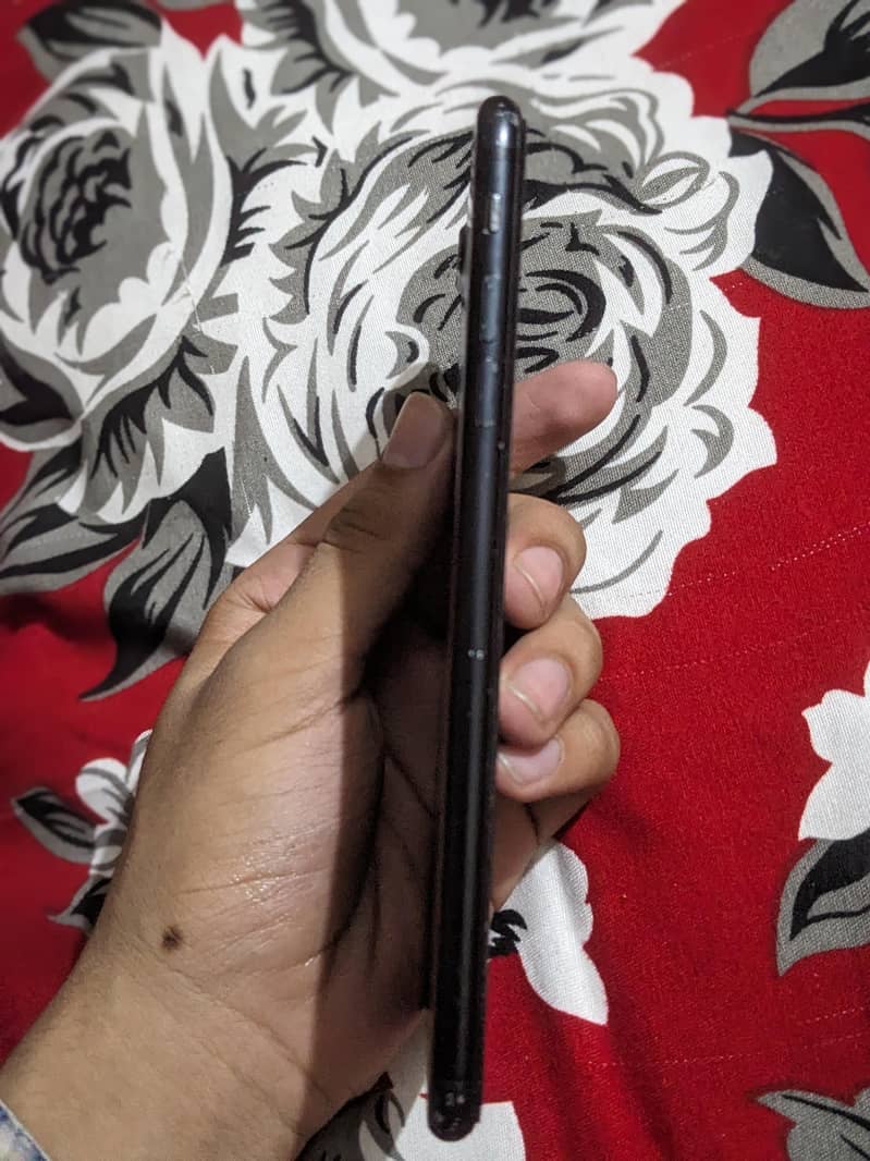 Apple iPhone 7 Plus 0