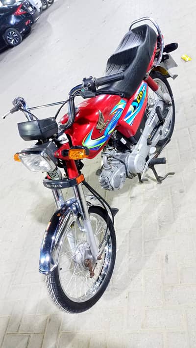 Honda CD-70 2024 model Karachi num 1st owner Genuine seald pack