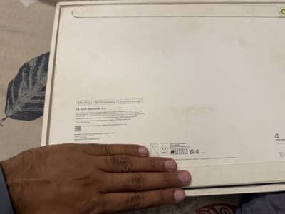 Macbook m5 pro - Came from UK - Only 10 battery cycles