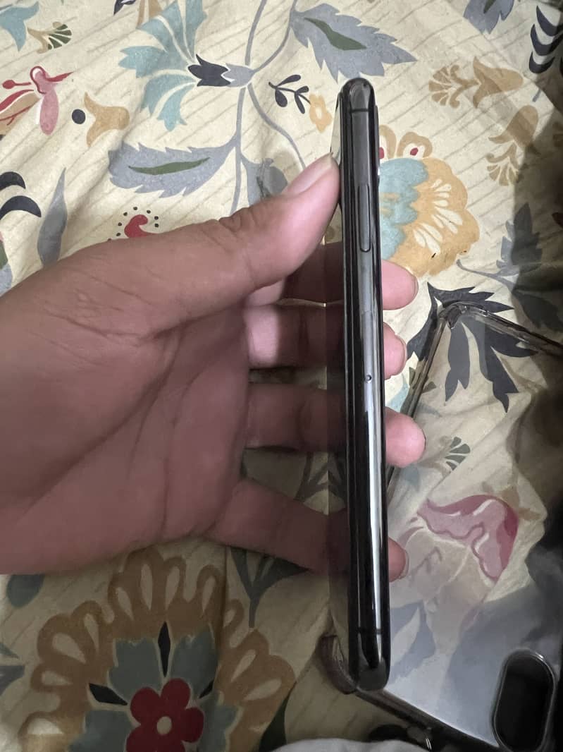 Apple iPhone X 1