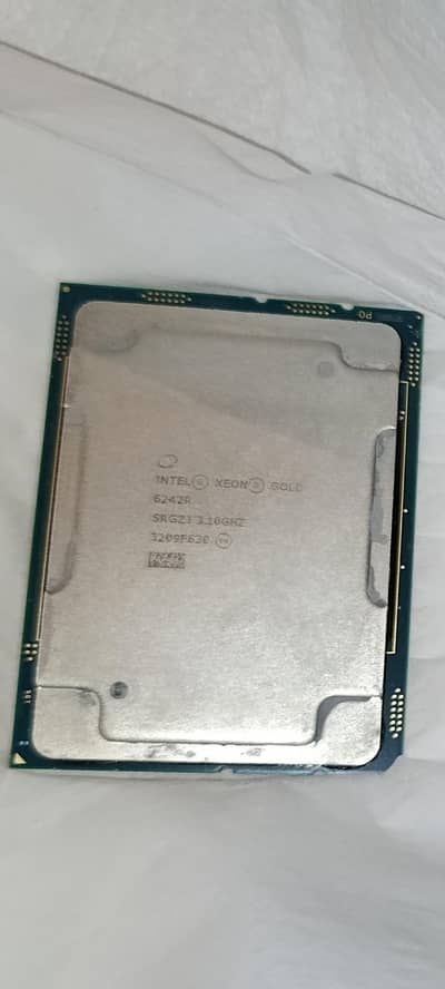 Intel Xeon Gold 6242R pair server pulled
