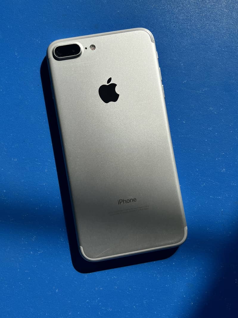 Apple iPhone 7 Plus 1