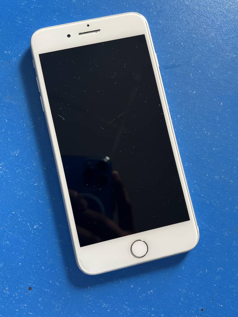 Apple iPhone 7 Plus 5