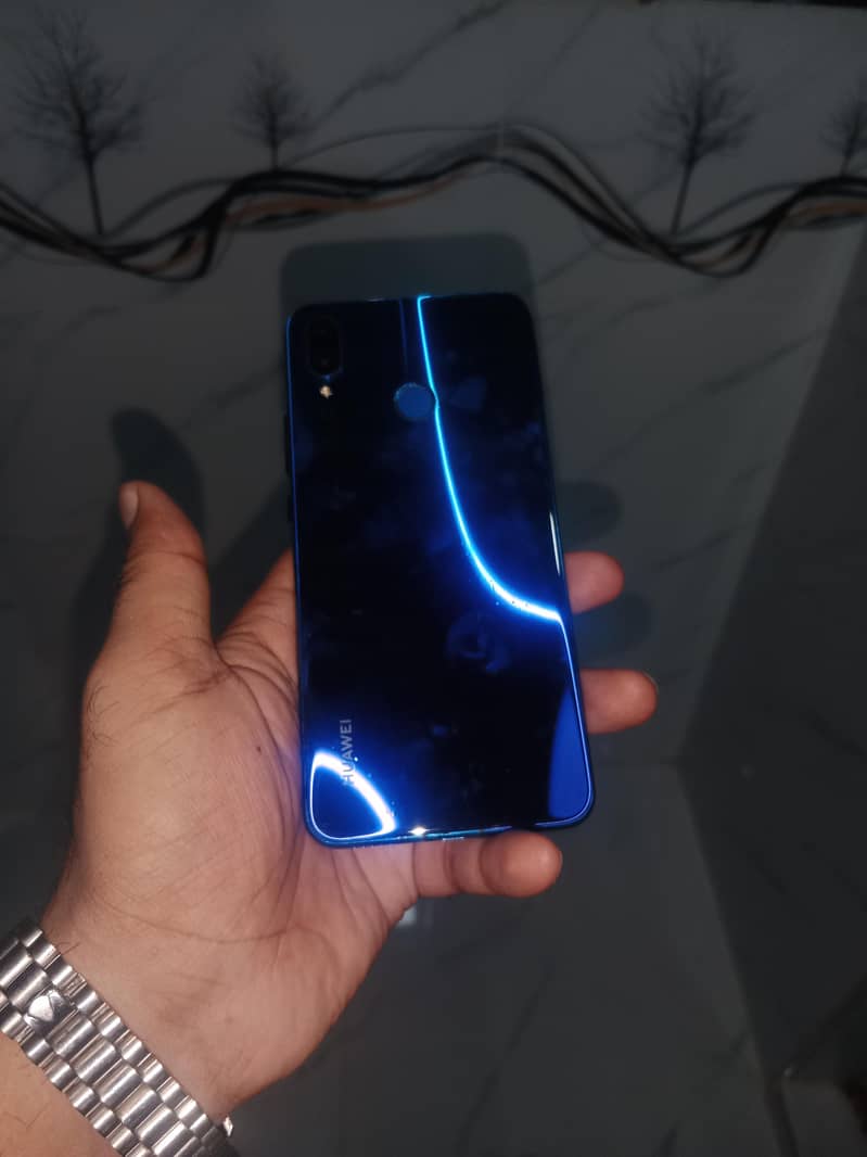 Huawei Nova 3i 0