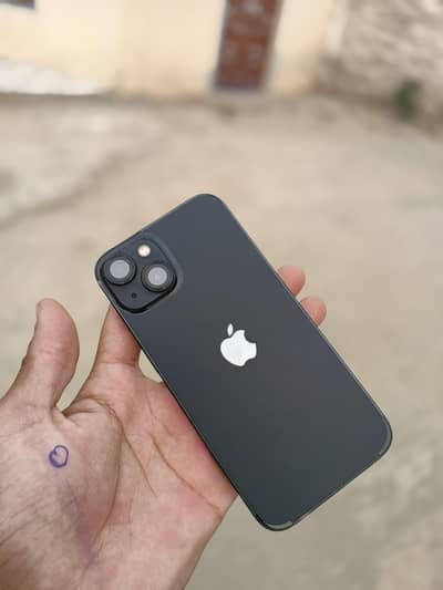 Apple iPhone 13