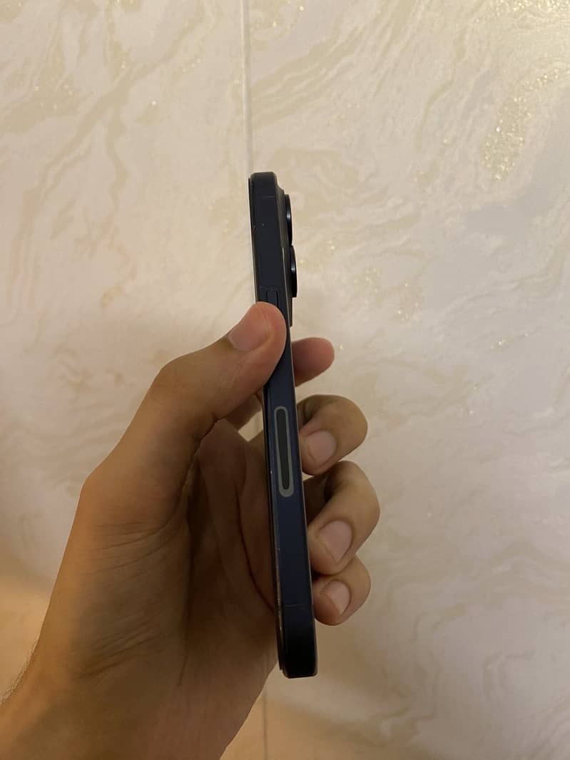 Apple iPhone 15 Pro 1