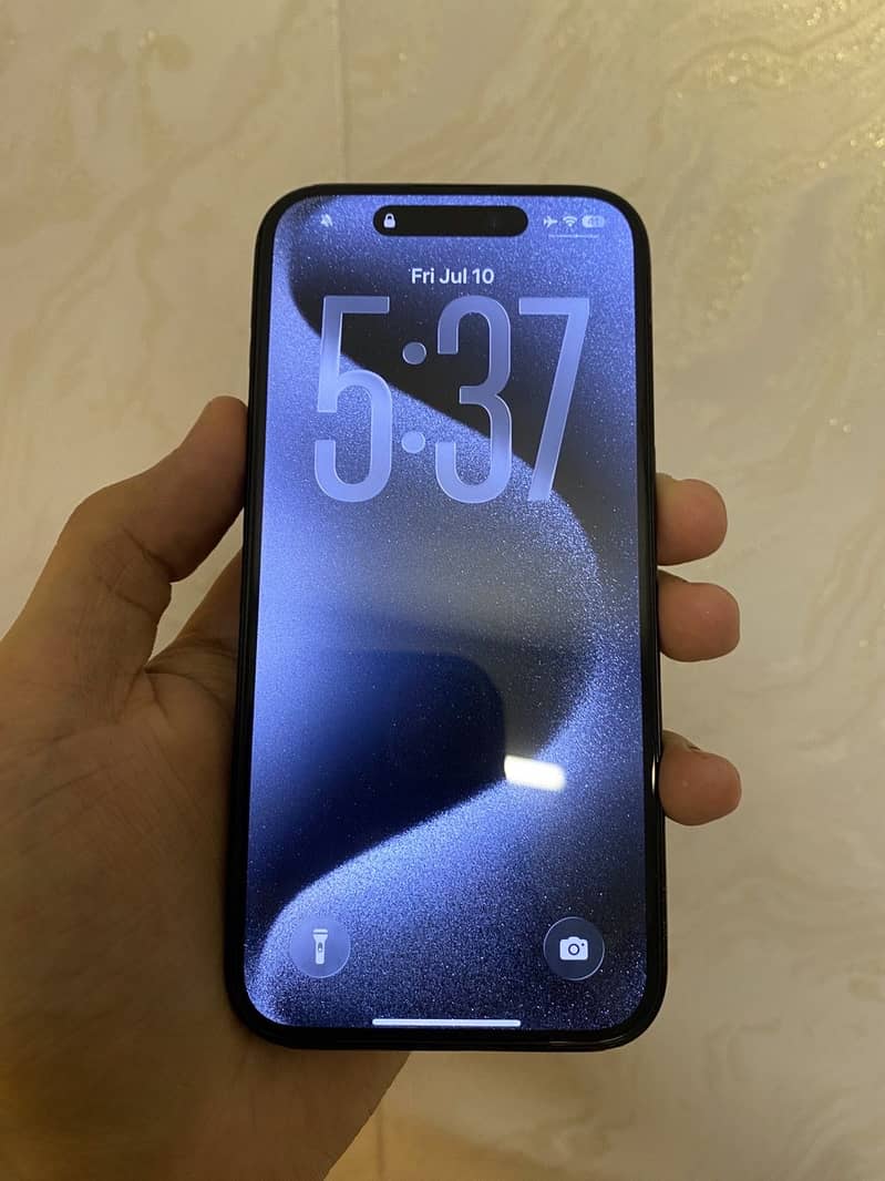 Apple iPhone 15 Pro 2