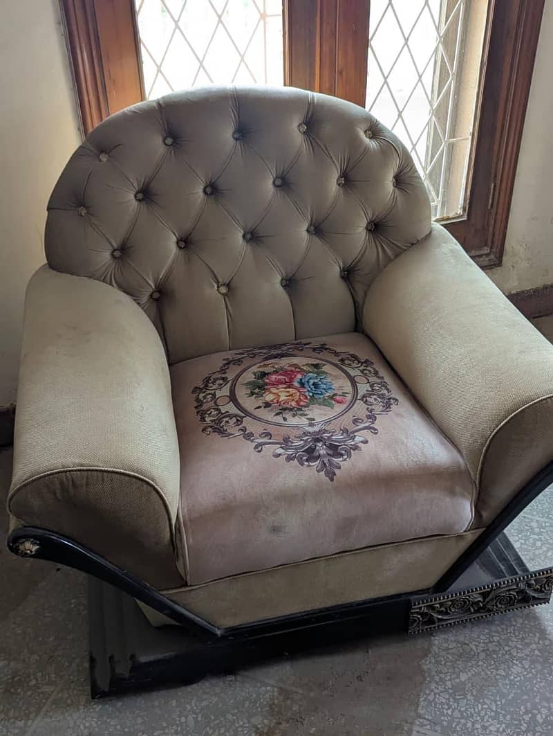 5 seater sofa 0