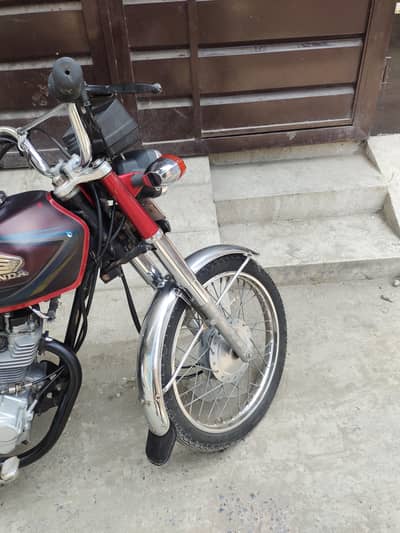 Honda 125 model 2018/dacuments bio on spot