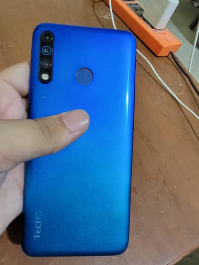 Tecno CAMON 12