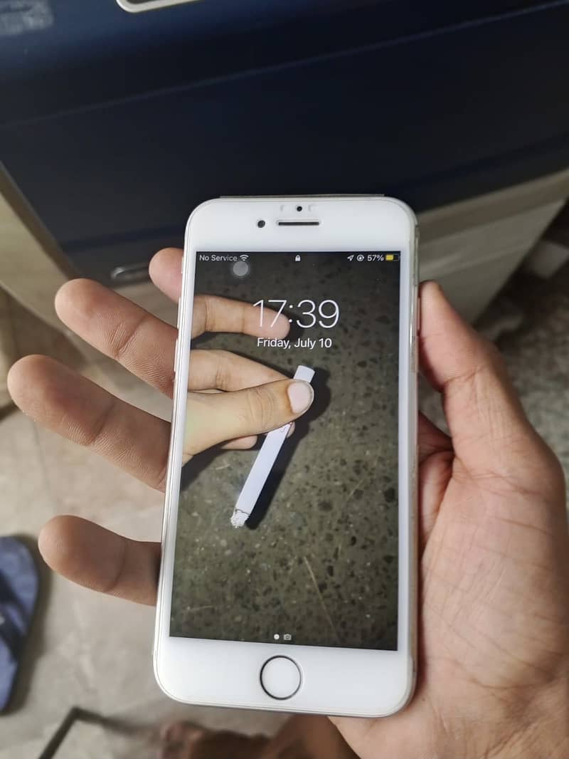 Apple iPhone 7 2