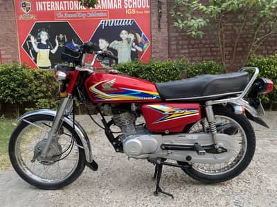 HONDA CG 125 CALL 03029636017 ALL ORIGINAL CONDITION ARGENT SALE
