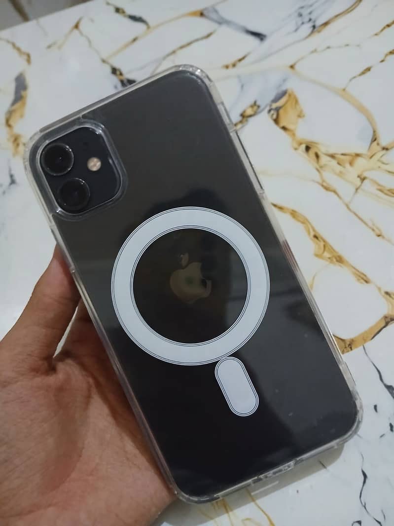 iPhone 11 Mint condition 0