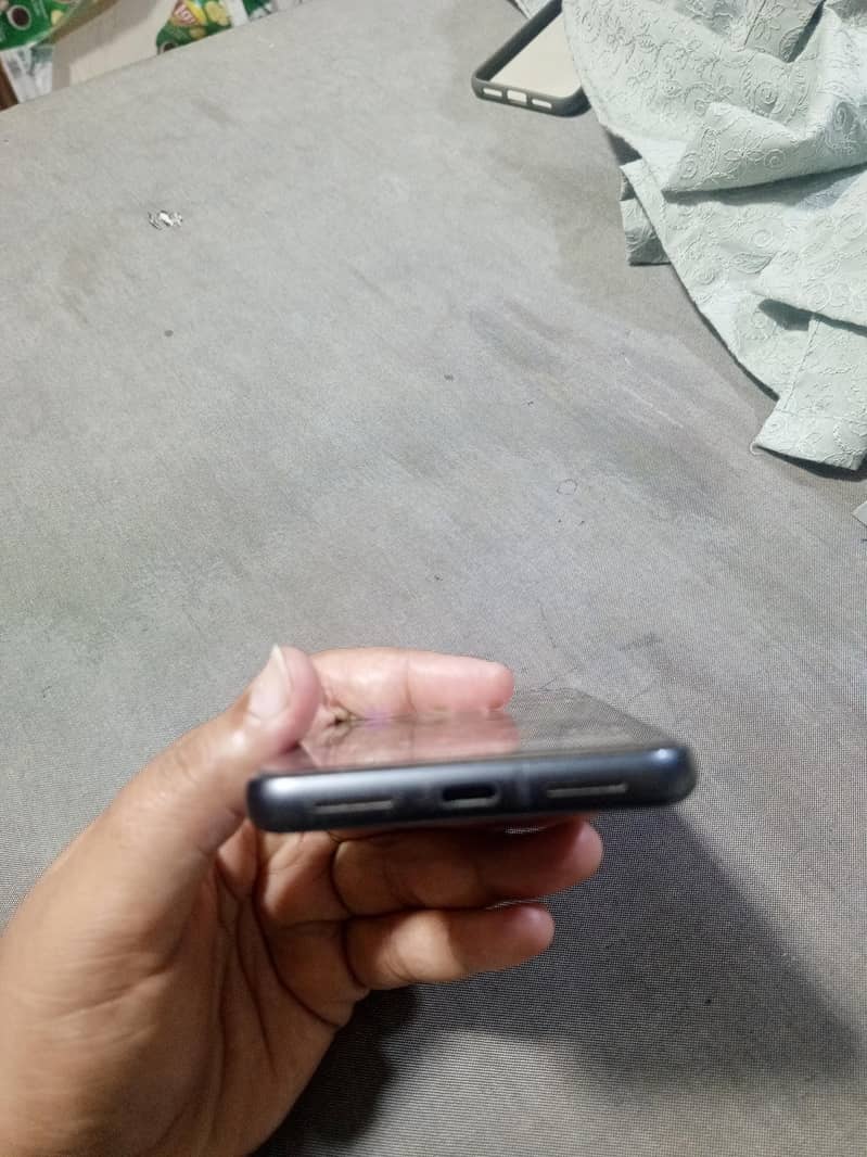 Google Pixel 8 3