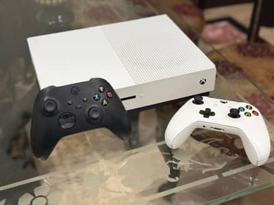 XBOX ONE S I 1 Tb I 4k HDR SUPPORTED